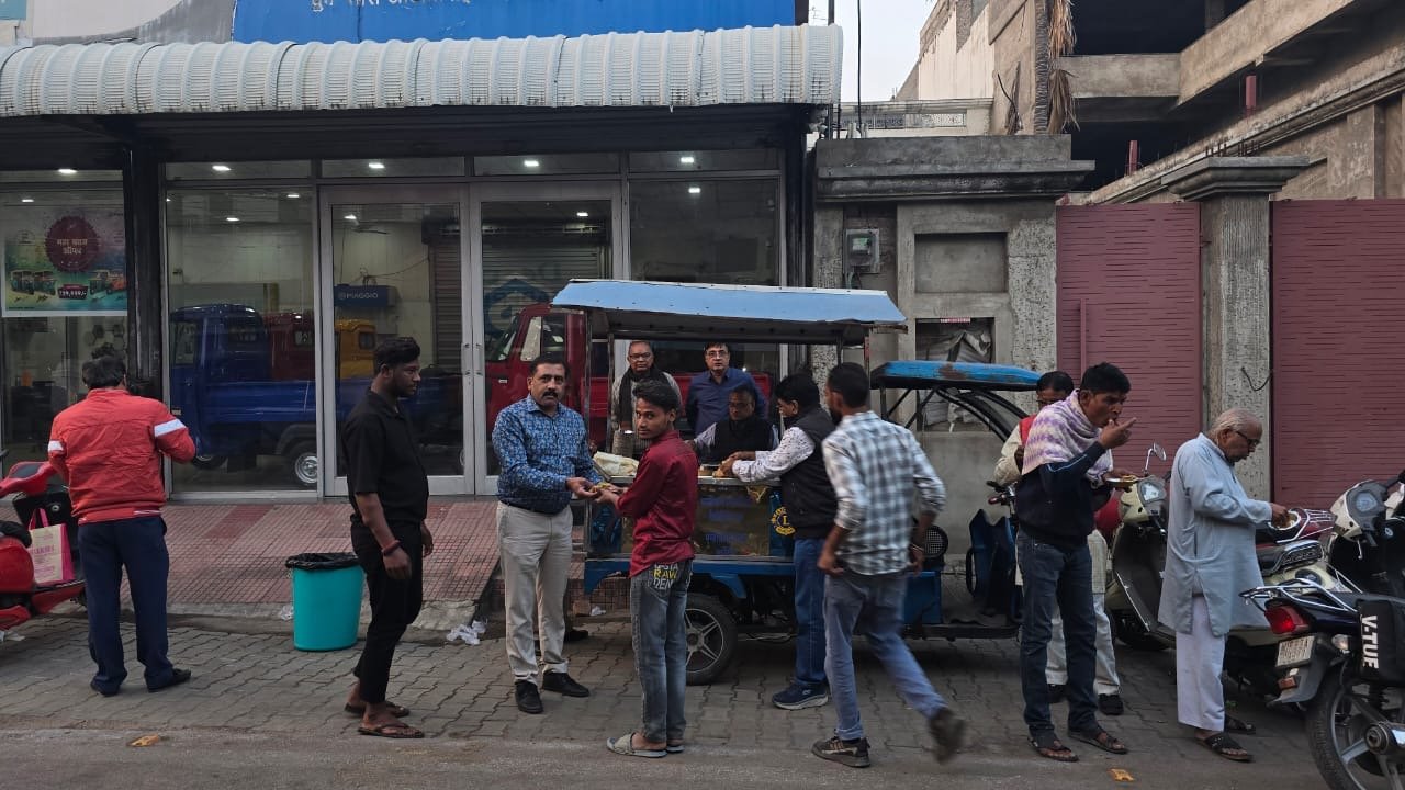 Food Distribution -Lions Club Jhansi Veerangana