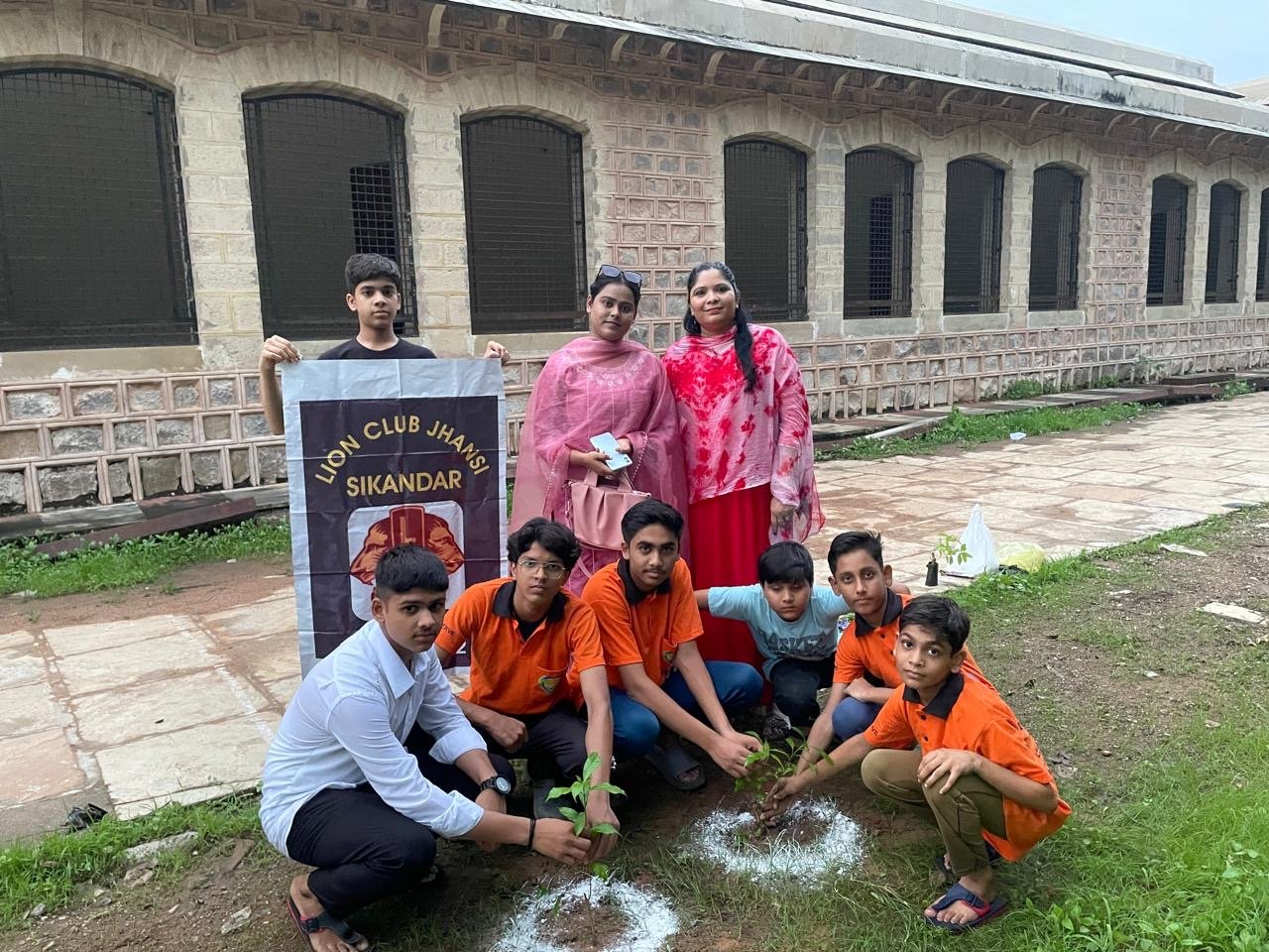 Tree Plantation-लियो क्लब झांसी सिकंदर