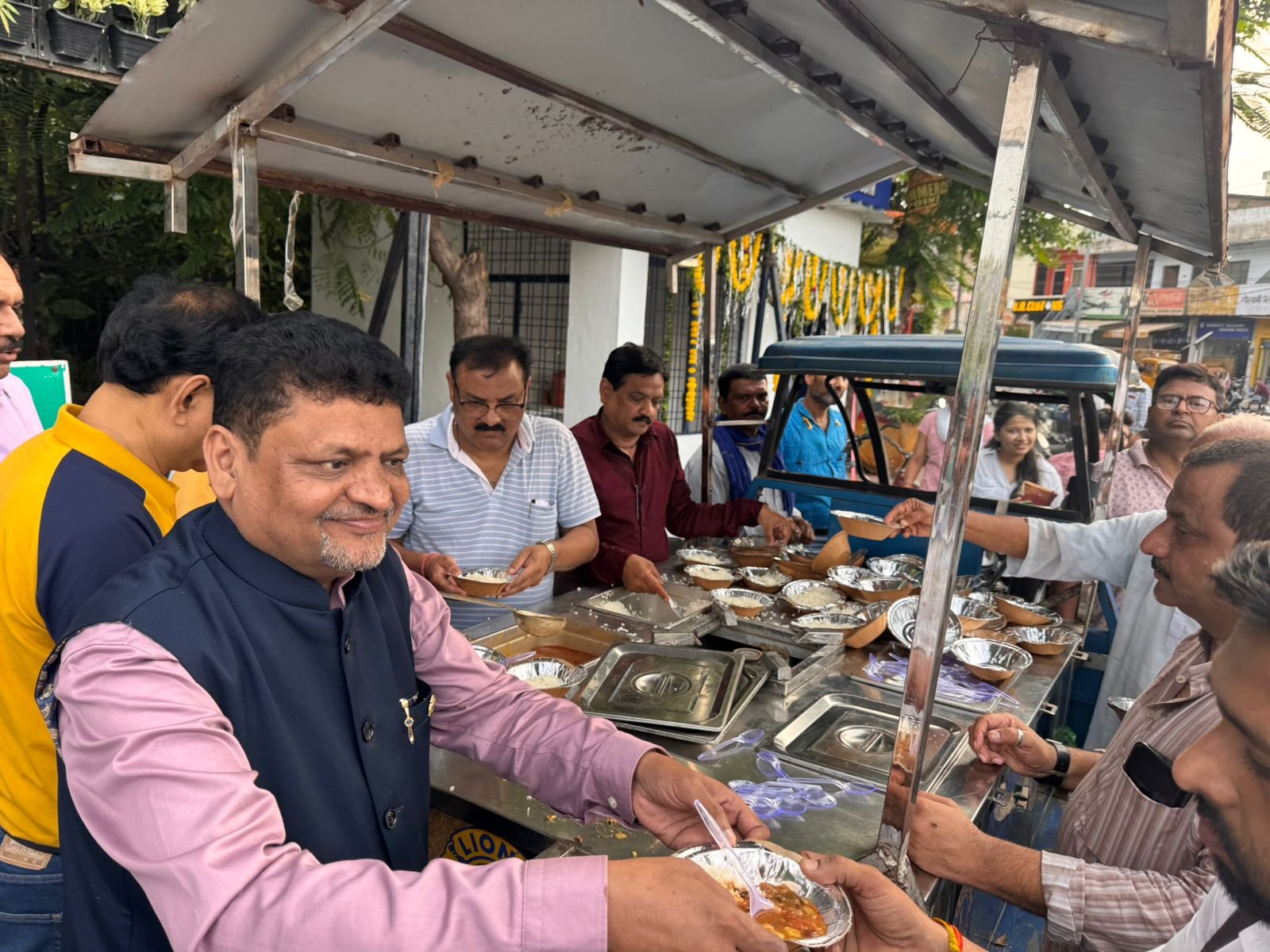Food Donation-Lions Club Jhansi Veerangana
