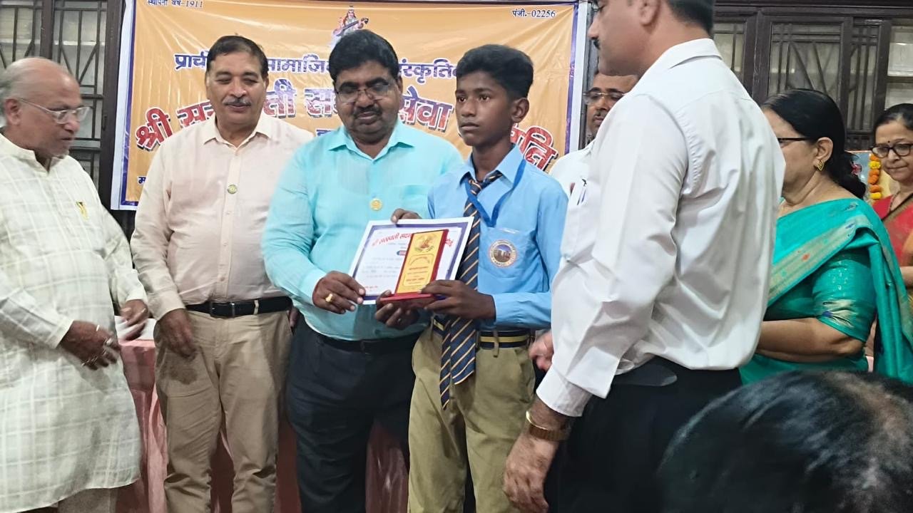 Competition Prize Distribution-Lions Club Hardoi